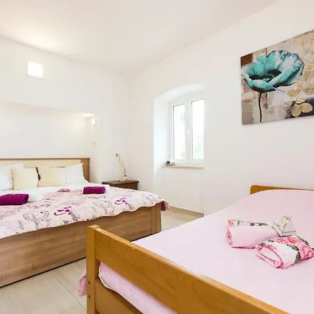 I Soba Roberto I Mirjana *